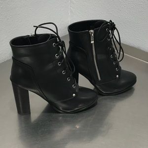 Size 7 Hot Topic Booties
